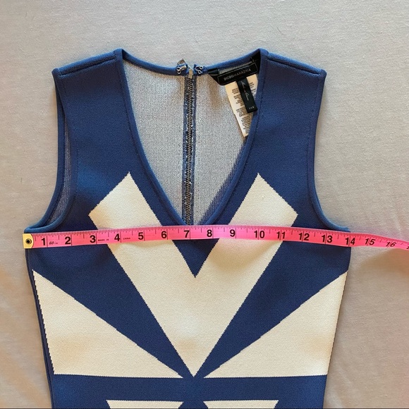 BCBGMaxAzaria | Evinna Geometric Bodycon Dress - Blue / White | Size XXS - Picture 12 of 14